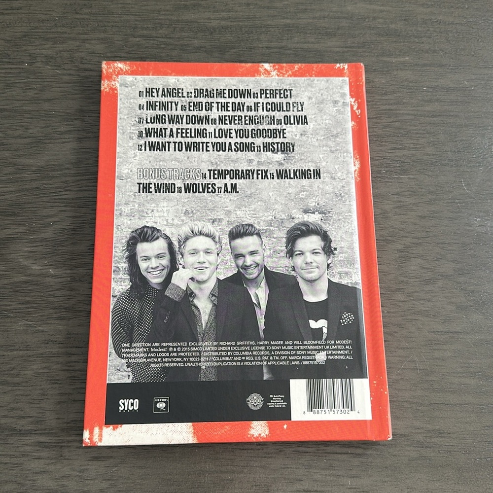 One Direction MITAM Deluxe Edition CD Book - Picture 3 of 3
